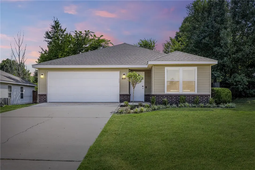 819 Tunbridge Drive, Bentonville, AR 72712 - #1