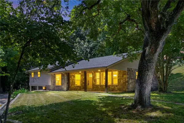 18317 Collins Road, Springdale, AR 72764