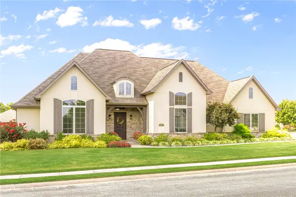 500 Oakleaf Trail, Centerton, AR 72719