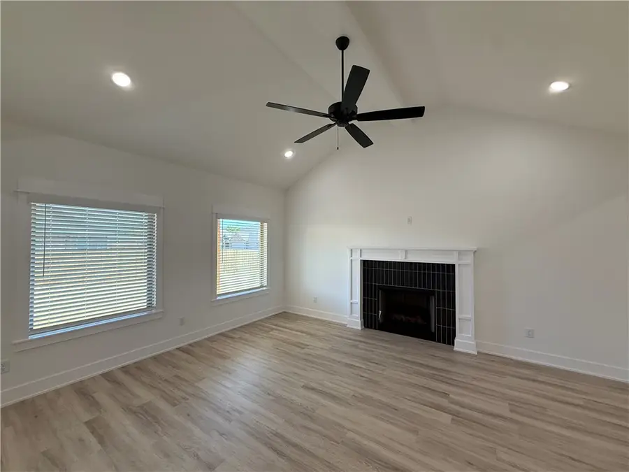 112 N Box Turtle Avenue, Farmington, AR 72730 - #3