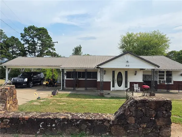 312 Hill Street, Ola, AR 72853
