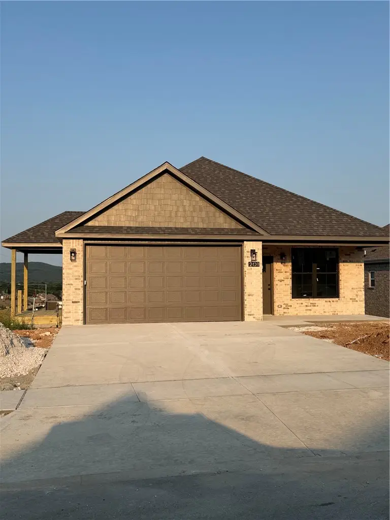 201 N Eagle Mountain Street, Prairie Grove, AR 72753 - #1