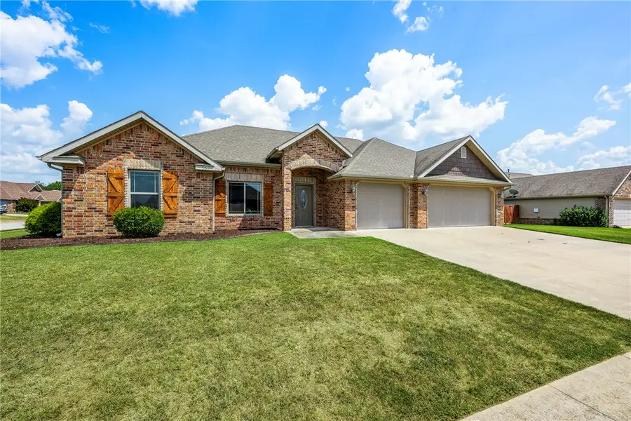952 Stone Street, Cave Springs, AR 72718 - #2