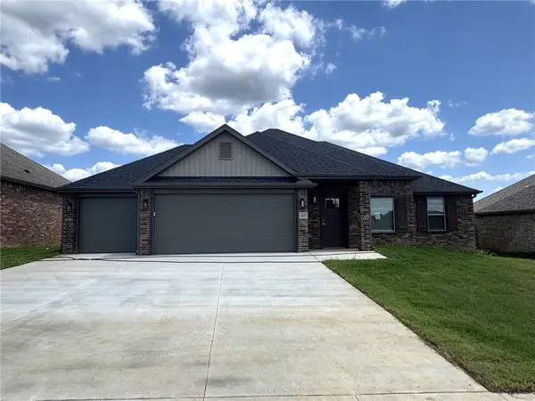 223 S Eagle Mountain Street, Prairie Grove, AR 72753