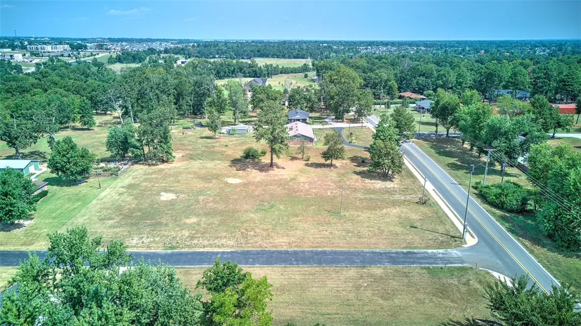 1706 S Osage Road, Rogers, AR 72758 - #1