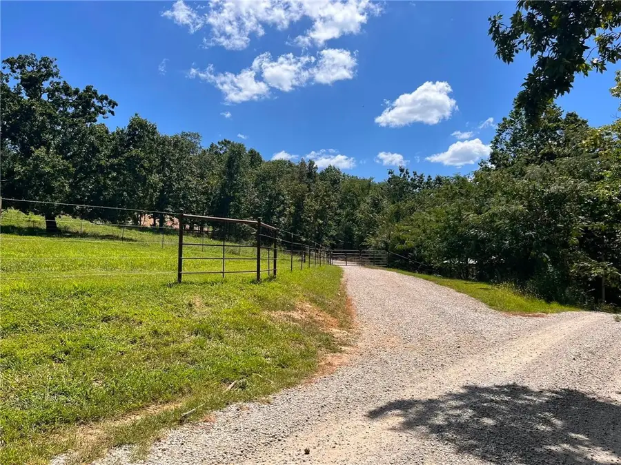 000 Madison 2220, Huntsville, AR 72740 - #3