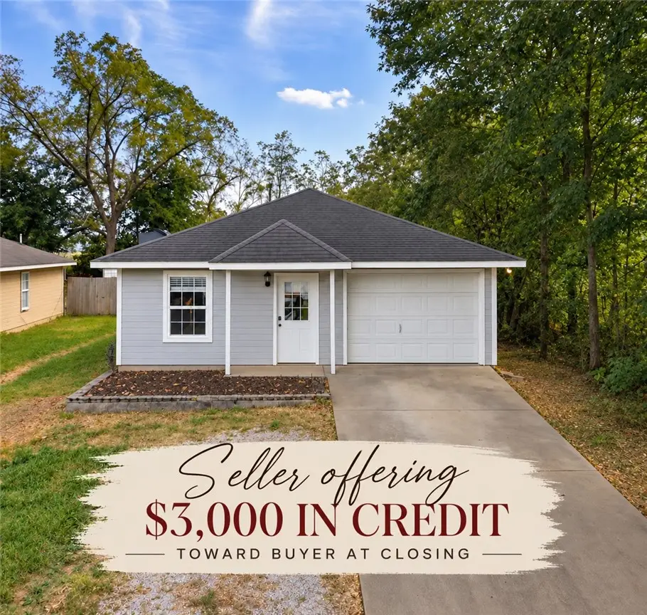 1116 E Jewell Street, Siloam Springs, AR 72761 - #1