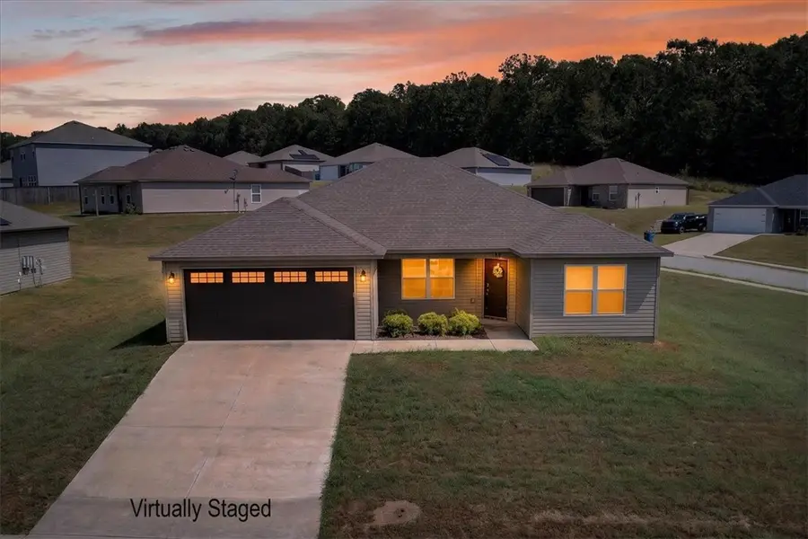 130 Worley Street, Huntsville, AR 72740 - #2