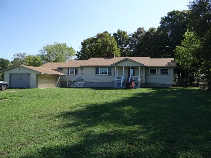 323 W Shipley Lane, Winslow, AR 72959 - #2