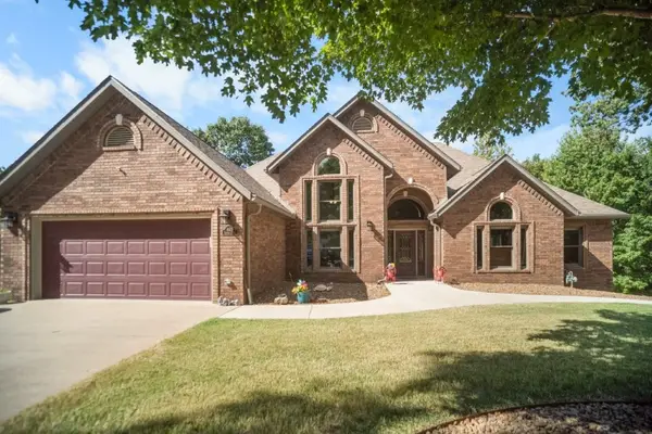 8115 Fairway Drive, Rogers, AR 72756
