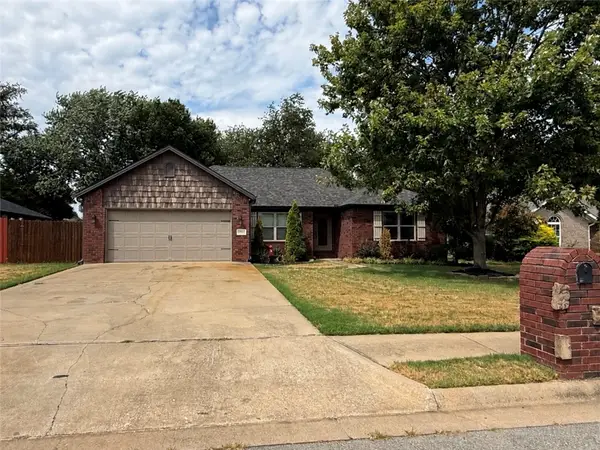 1818 Candy Apple Street, Springdale, AR 72764