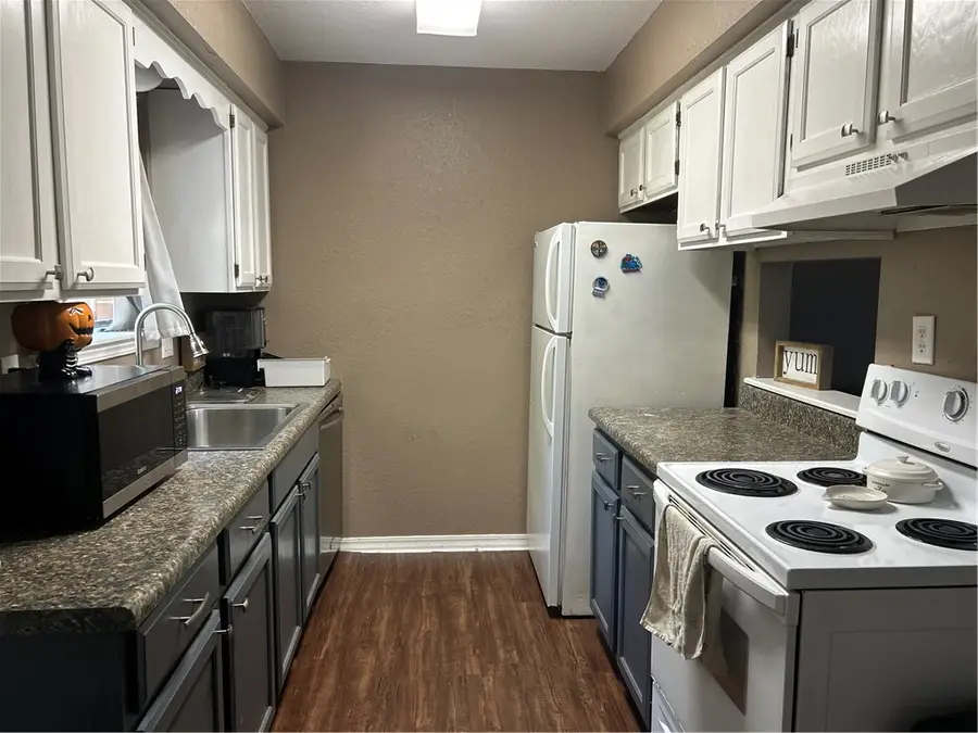 1402 N University, Russellville, AR 72801 - #3