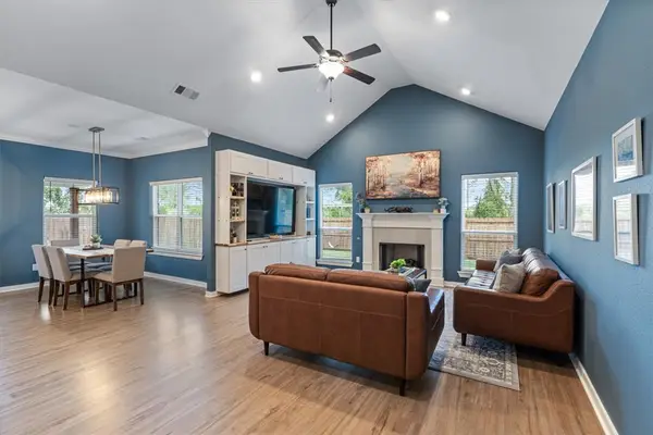 807 Peridot Street, Lowell, AR 72745