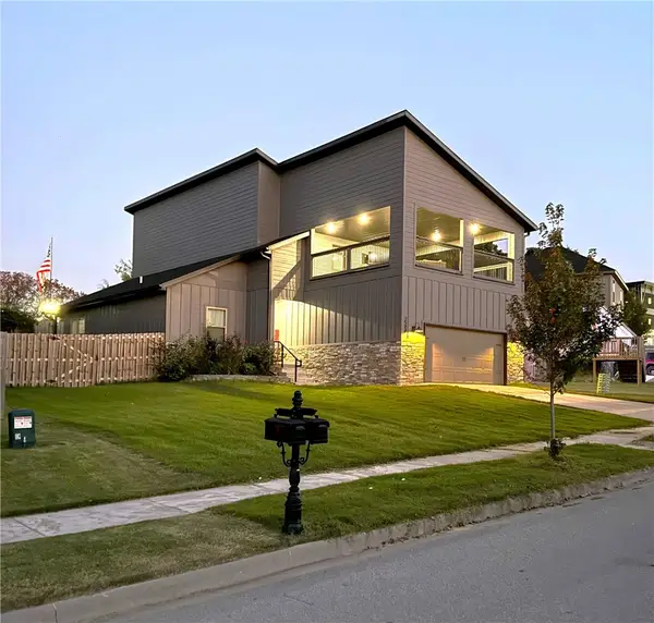 2588 N Justin Drive, Fayetteville, AR 72704