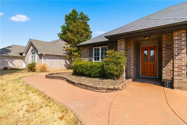 3603 W Hemlock Street, Rogers, AR 72756