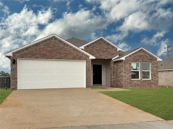 555 Oklahoma Street, Farmington, AR 72730