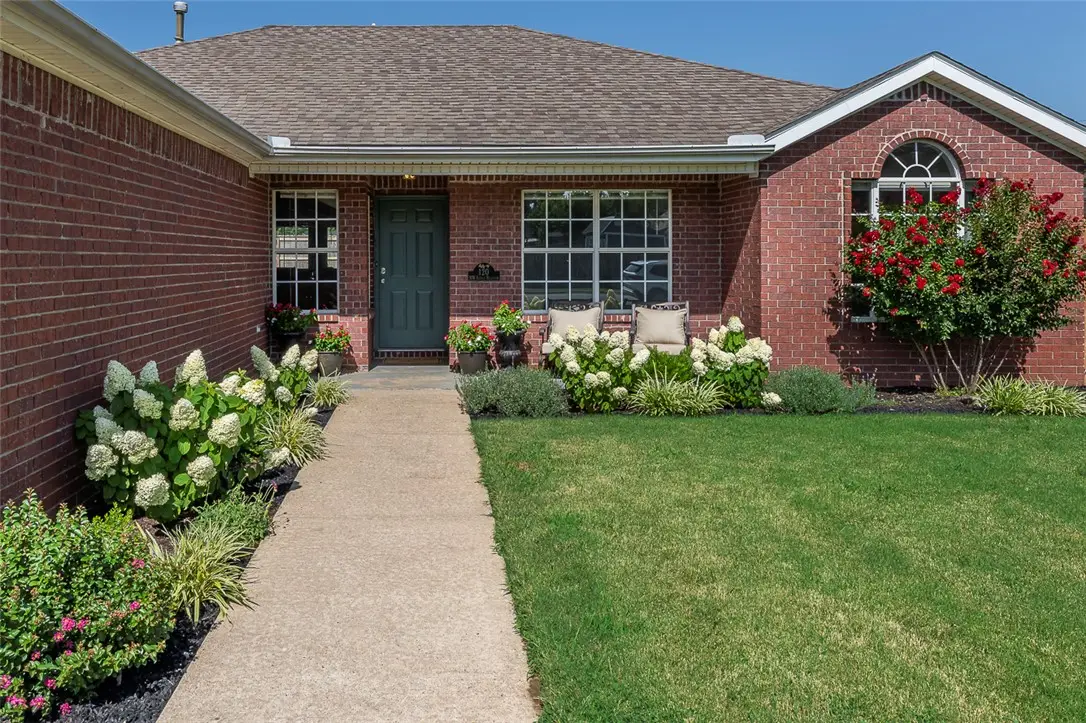 120 NW Apple Blossom, Bentonville, AR 72712 - #1