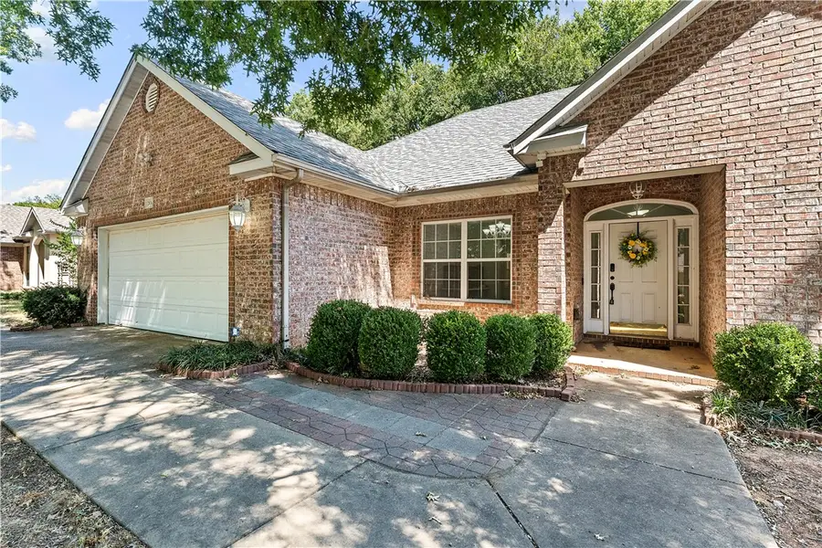 2834 N Quail Creek Drive, Fayetteville, AR 72703 - #3