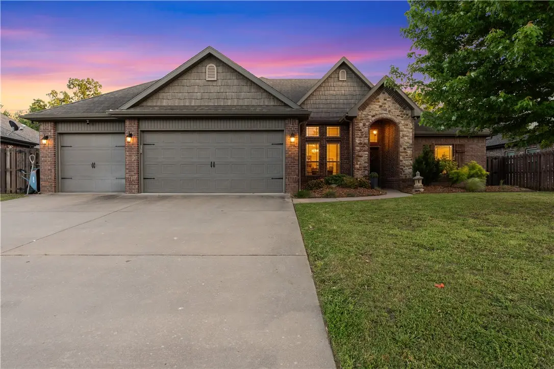 1706 NE Chaucer Street, Bentonville, AR 72712 - #1