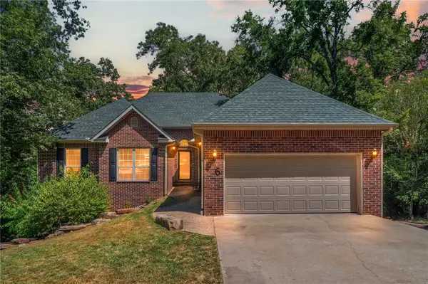 6 Burns Circle, Bella Vista, AR 72714
