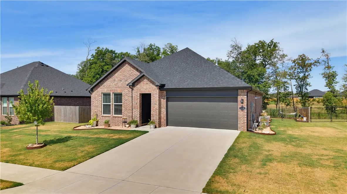 510 W Branta Street, Farmington, AR 72730 - #1
