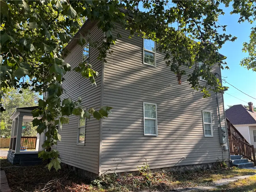 801 S Jackson Avenue, Joplin, MO 64801 - #3