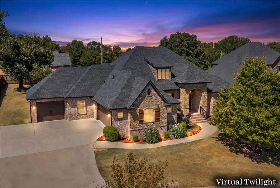 2105 NW Small Oaks Street, Bentonville, AR 72712 - #3