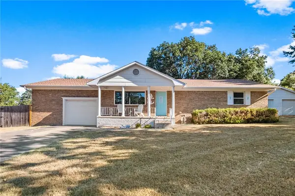 336 Eastwood Drive, Prairie Grove, AR 72753