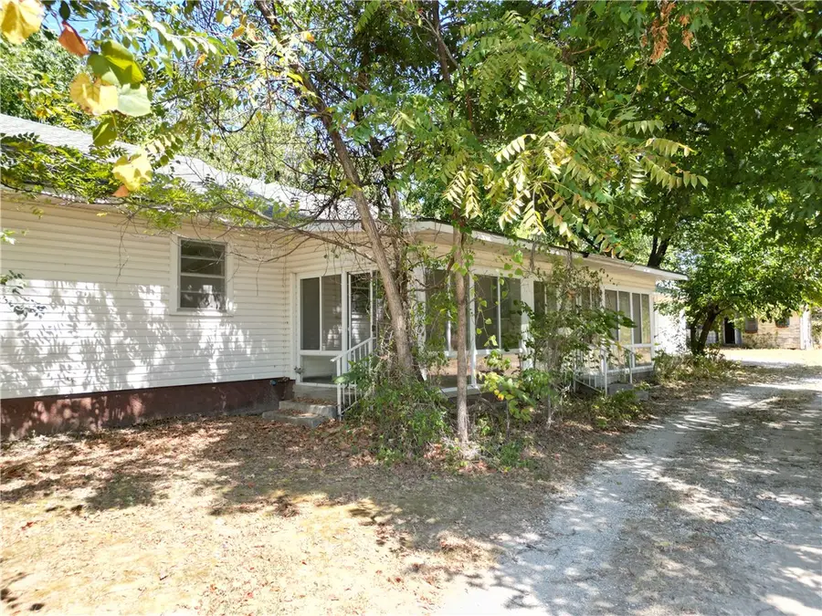 813 Mill Street, Springdale, AR 72764 - #2