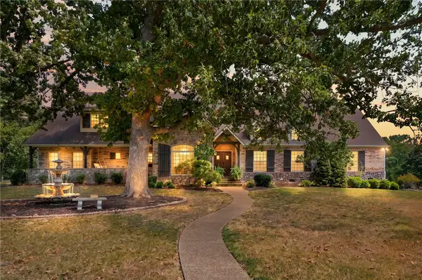 10822 Millstead Lane, Bentonville, AR 72712
