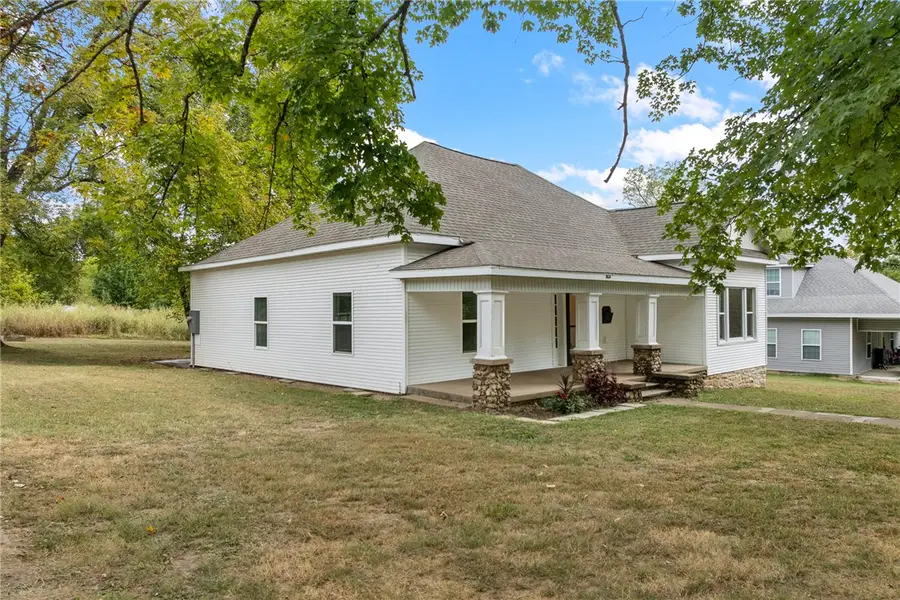 614 Church Avenue, Berryville, AR 72616 - #3
