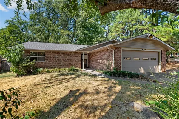 4200 Navajo Court, Springdale, AR 72764