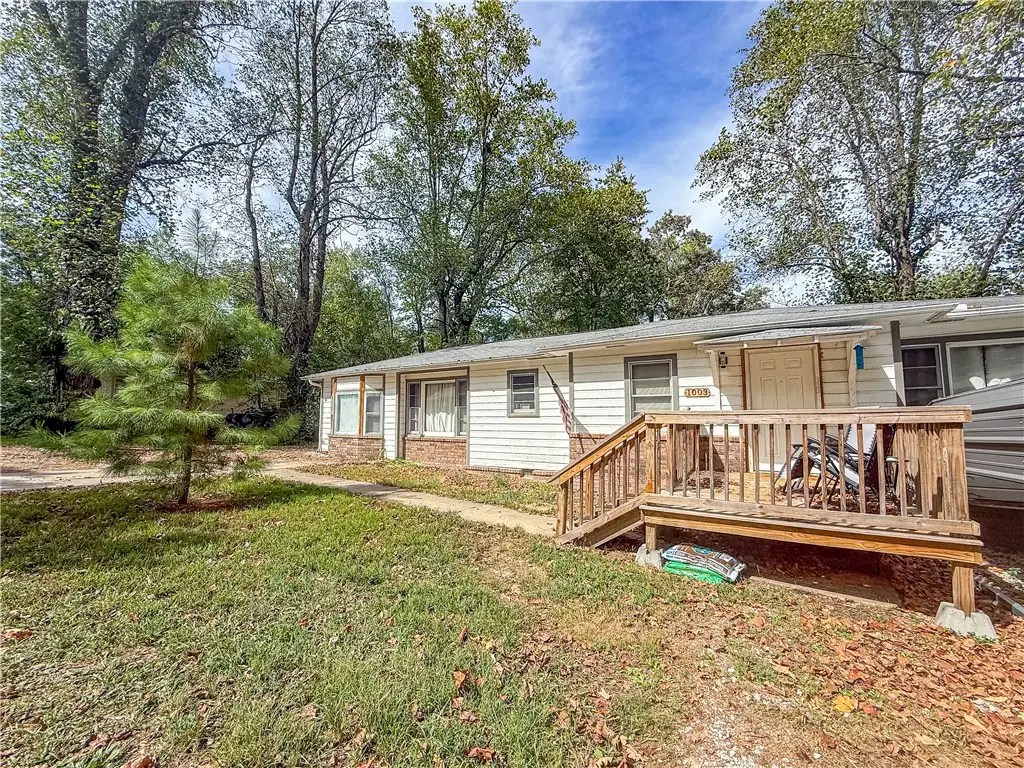 1003 W Newman Avenue, Harrison, AR 72601 - #1