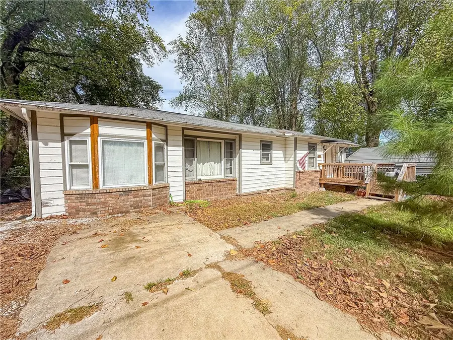 1003 W Newman Avenue, Harrison, AR 72601 - #2