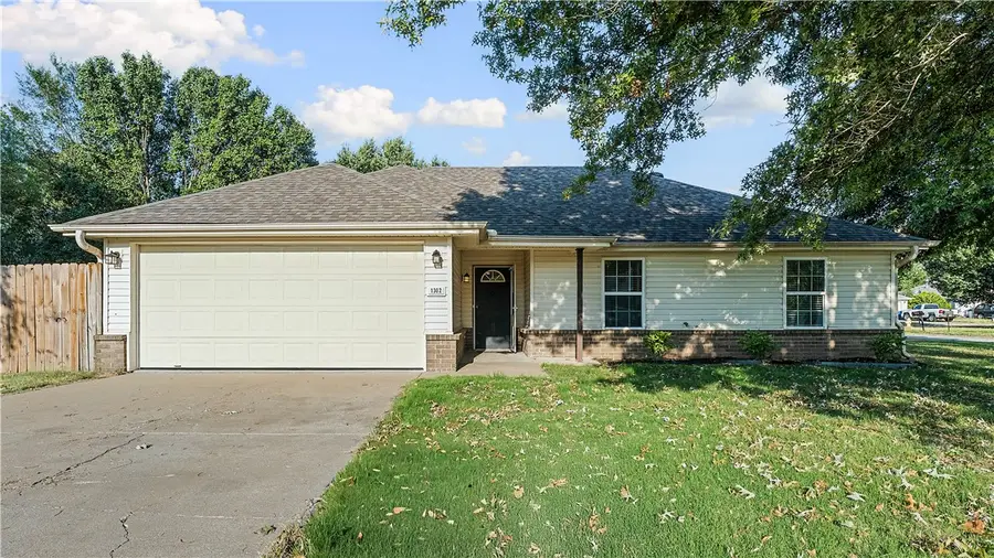 1302 Anna Street, Bentonville, AR 72712 - #3