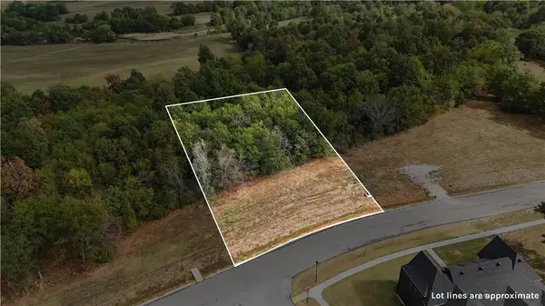 6226 W Primeark Horizon Drive, Fayetteville, AR 72704