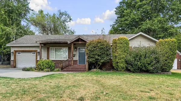 207 NW F Street, Bentonville, AR 72712