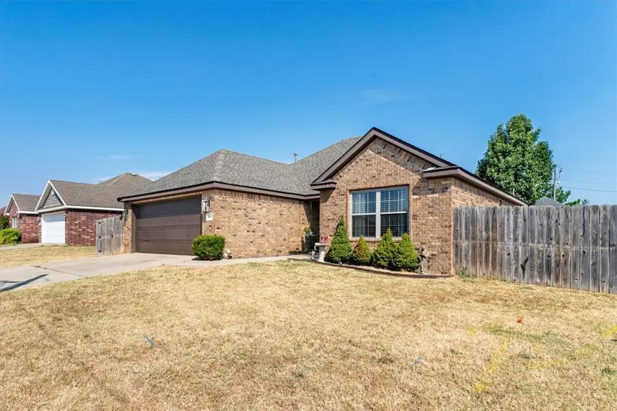 800 Mulberry Street, Gravette, AR 72736 - #2