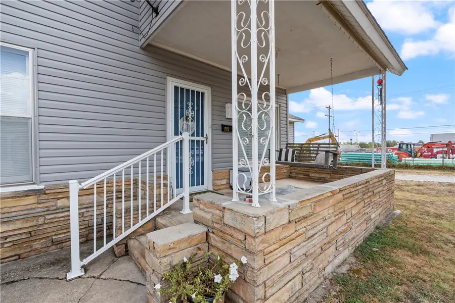 1521 S 4th Street, Rogers, AR 72756 - #3