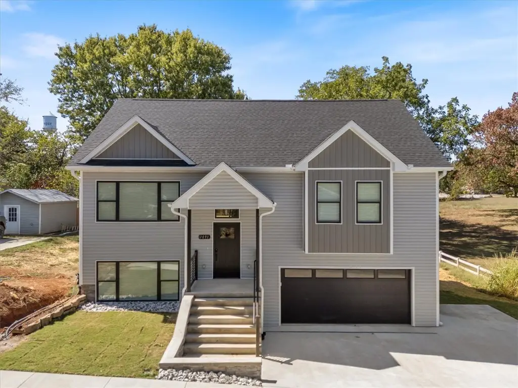 1091 N Davis Street, Pea Ridge, AR 72751 - #1
