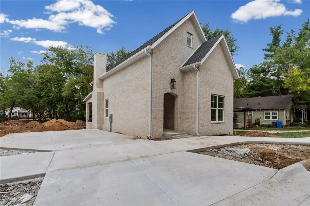 345 Combs Avenue, Fayetteville, AR 72701 - #1