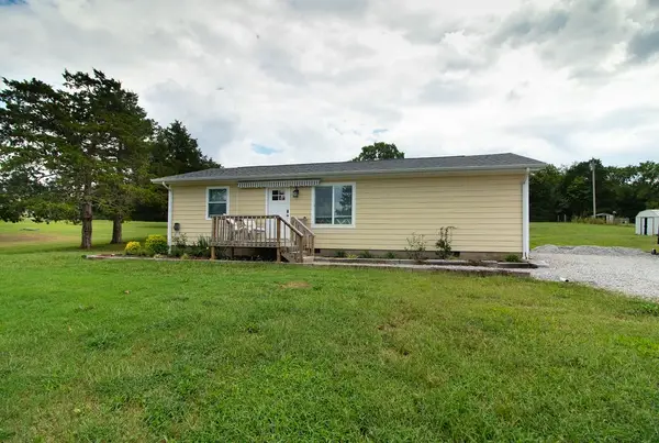 186 Meadowlark Lane, Jane, MO 64856