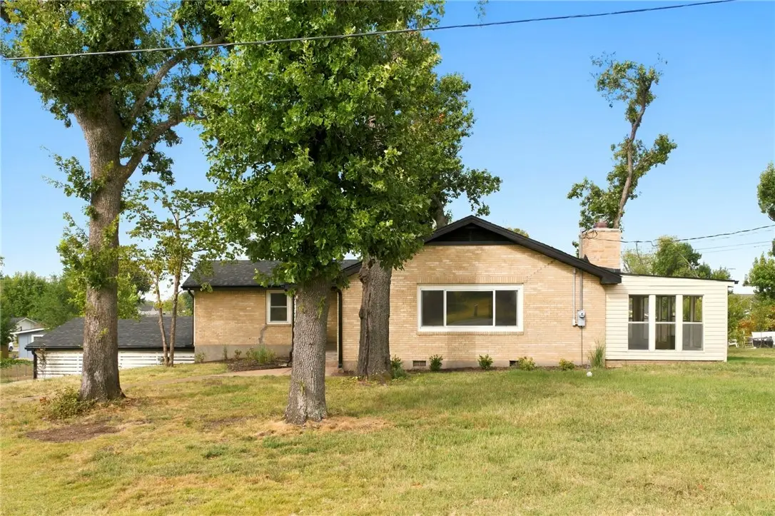 902 N 9th Street, Rogers, AR 72756 - #1