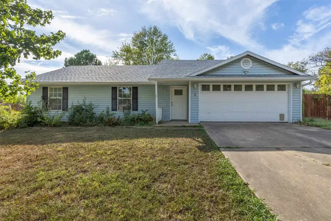 6 Meadowbrook Circle, Bentonville, AR 72712 - #1