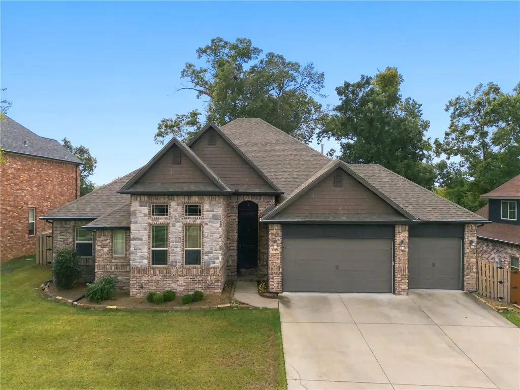 4202 NE Kenton Avenue, Bentonville, AR 72712 - #1