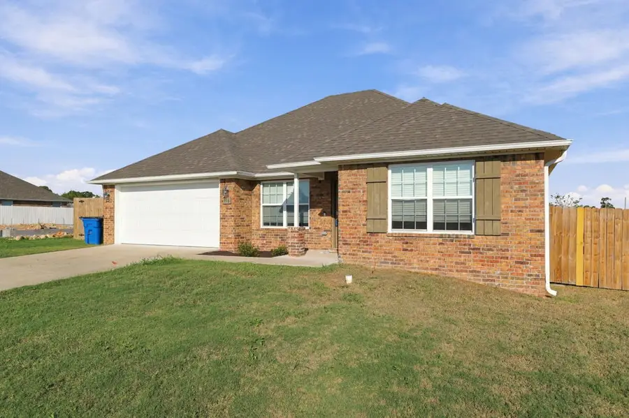 916 Brook Street, Gentry, AR 72734 - #3