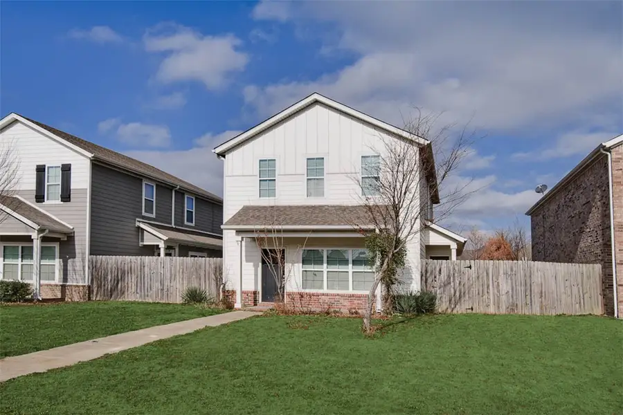 121 Carrington #A & B, Lowell, AR 72745 - #2