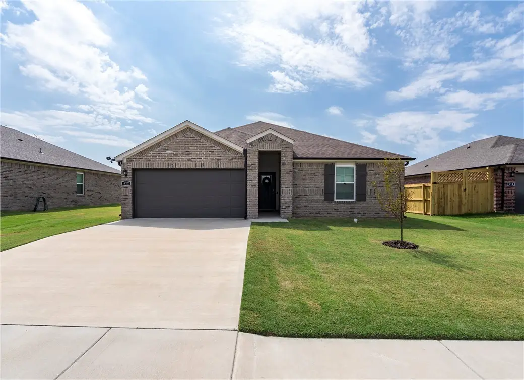 612 W Cattleman Court, Siloam Springs, AR 72761 - #1