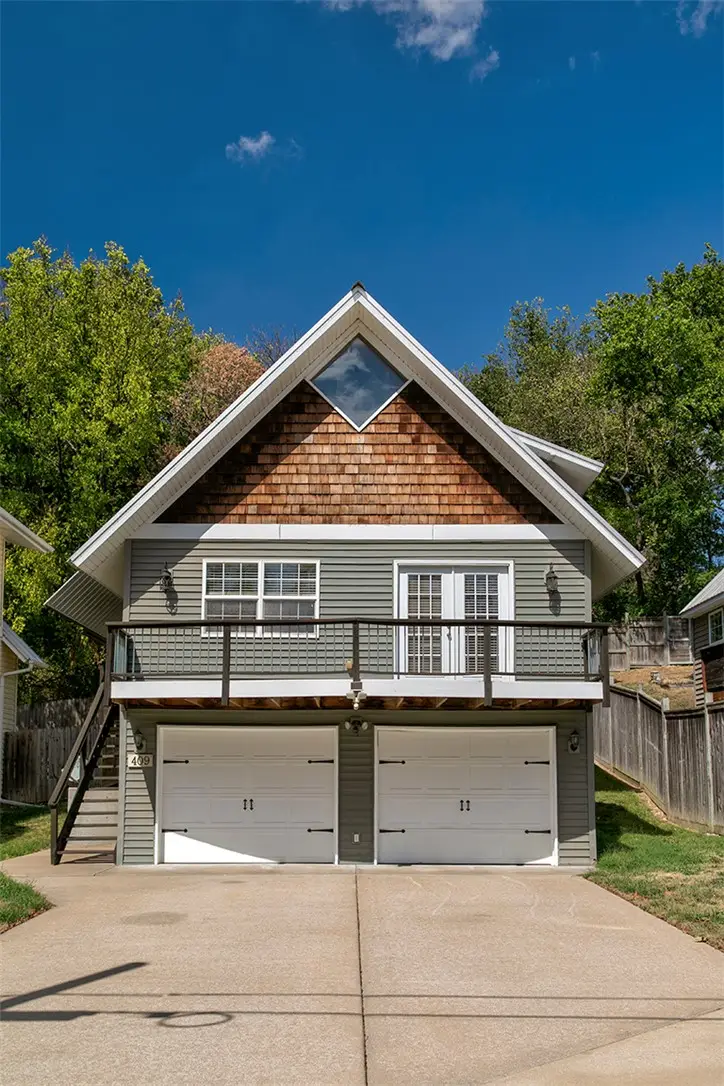 409 W Tahlequah Street, Siloam Springs, AR 72761 - #3