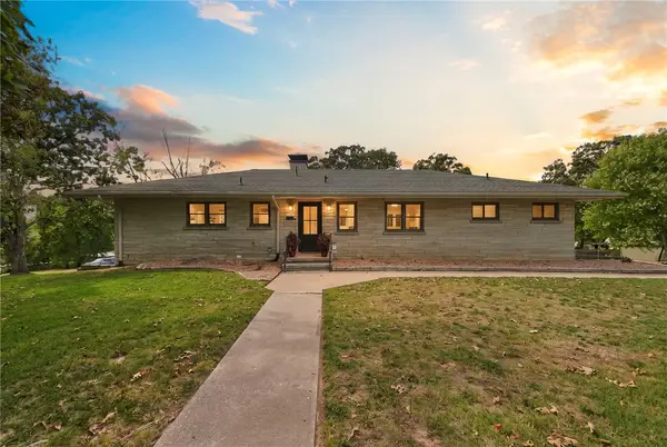 220 N Summit Street, Prairie Grove, AR 72753